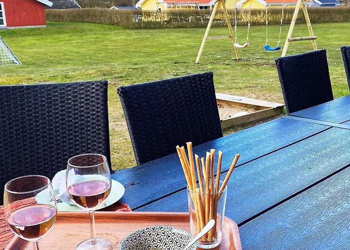 12 Person In Holiday home *