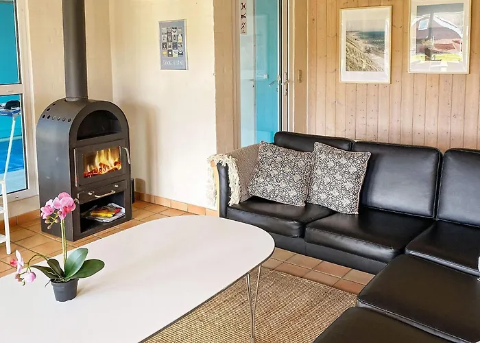 12 Person In Holiday home